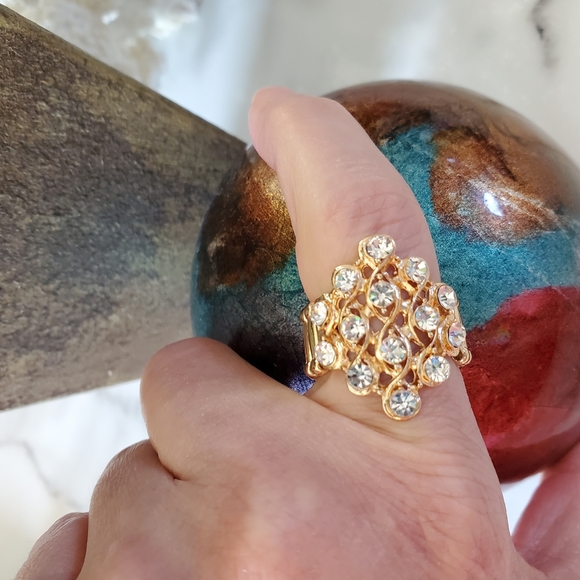 Gold Tone Stretch Ring with Rhinestone Jewels BLING 💥3 for $24💥 - Picture 12 of 13